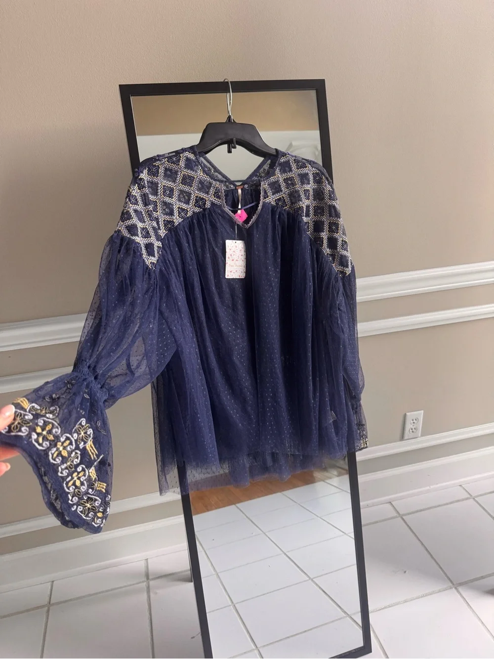 MSRP $148 FREE PEOPLE WOMEN'S NAVY BLUE EMBROIDERED MESH JOYRIDE SHEER TOP Sz S